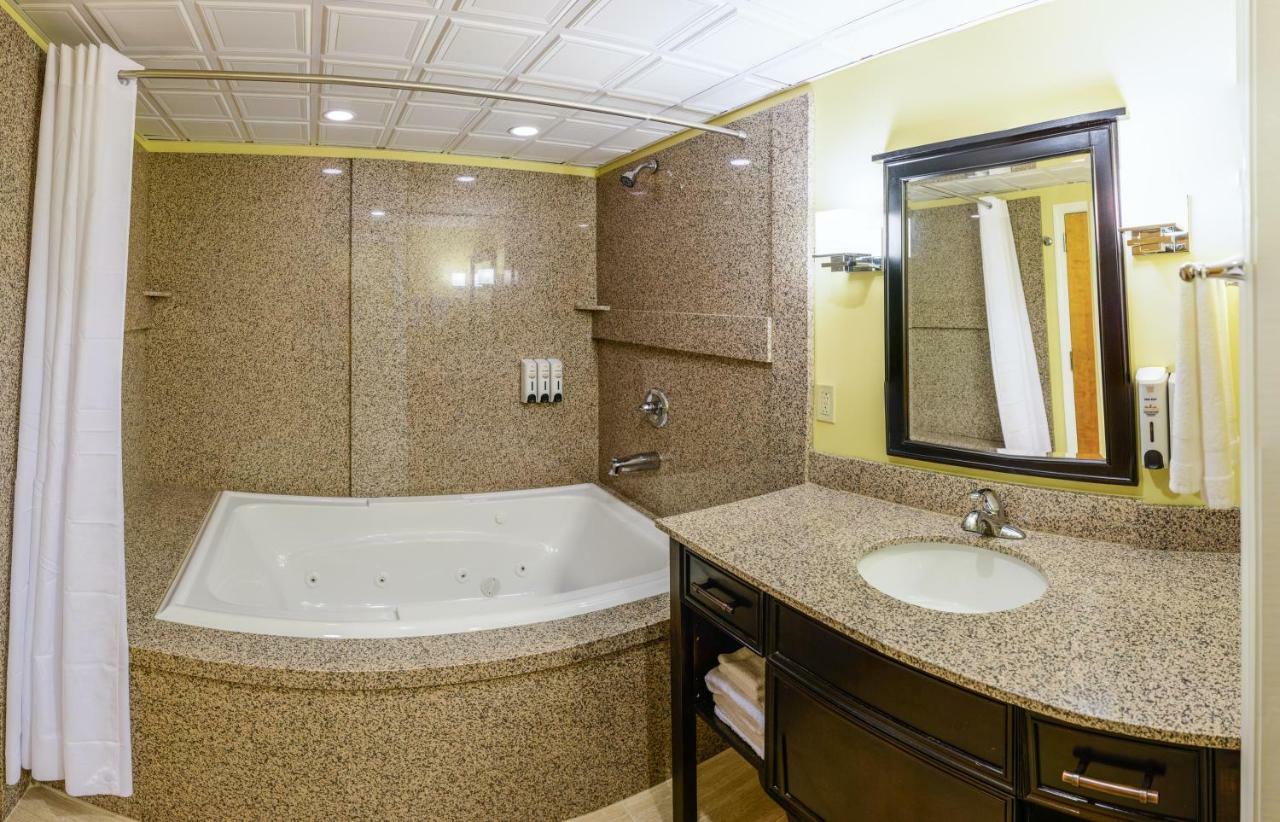Asbury Inn & Suites Wilmore Екстериор снимка