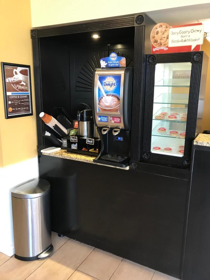 Asbury Inn & Suites Wilmore Екстериор снимка